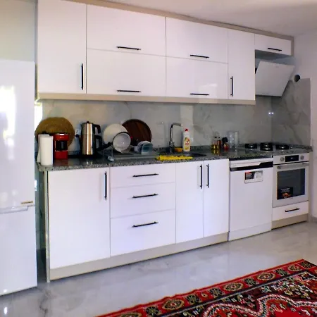 Guelsen -doga Manzarali Bahce Kati Kas