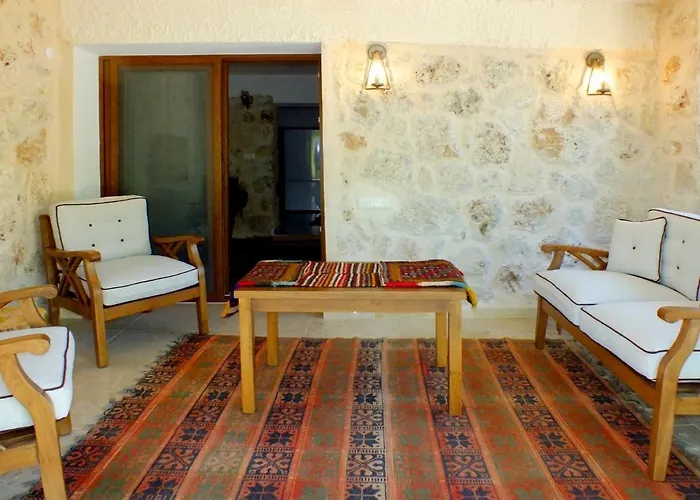 Guelsen -doga Manzarali Bahce Kati * קס